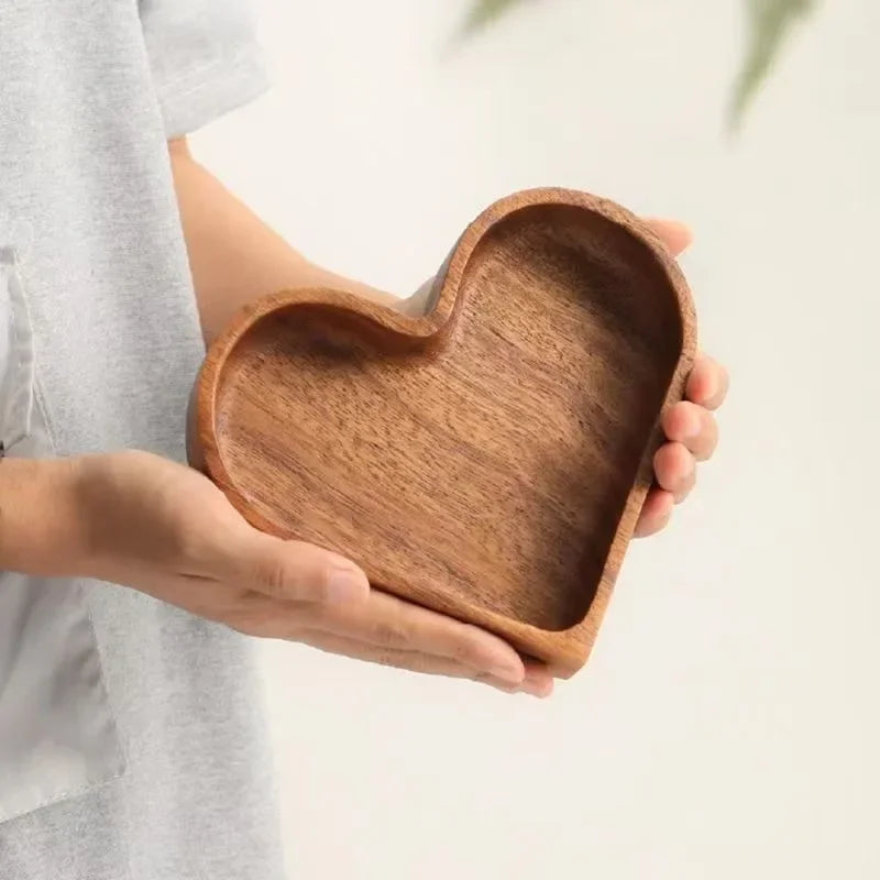 Creative Heart Shape Dessert Storage Box Solid Wood Candy Tray Natural Walnut Serving Platter Stackable Nut Bowl  for Snacks